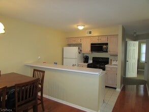 8 Genoble Rd in Montville, NJ - Building Photo - Building Photo