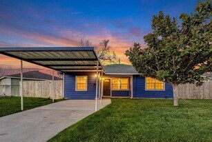 12445 Parkey Ln in Houston, TX - Building Photo