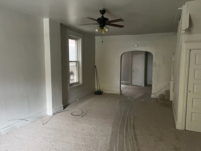 2453 Reel St in Harrisburg, PA - Building Photo - Building Photo
