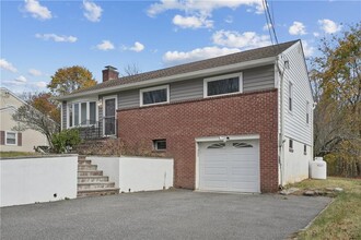 7 Hillside Terrace in Monroe, NY - Building Photo - Building Photo