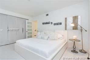 1225 Marseille Dr-Unit -Apt 20 in Miami Beach, FL - Building Photo - Building Photo