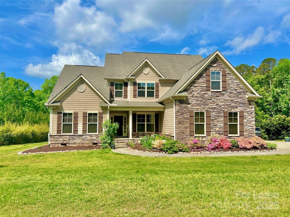 4809 Antioch Church Rd in Matthews, NC - Building Photo