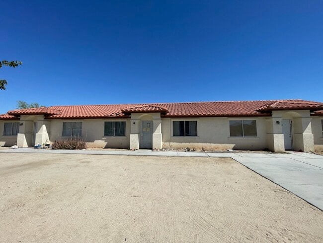 6686 Palo Verde Ave, Unit B