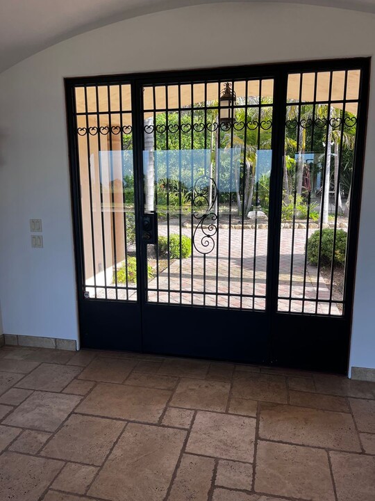 212 Alston Rd in Santa Barbara, CA - Building Photo