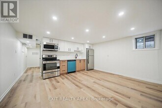 343 Greenwood Ave in Toronto, ON - Building Photo - Building Photo