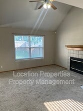 2713 Grand Cir in Lawrence, KS - Building Photo - Building Photo