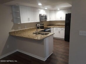 1503 Challenger Ct W in Jacksonville, FL - Building Photo - Building Photo
