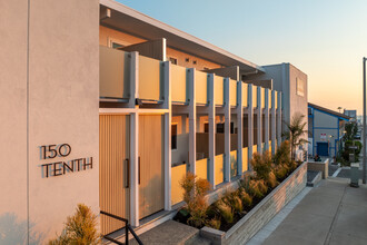 The Sea Skiff in Hermosa Beach, CA - Building Photo - Building Photo