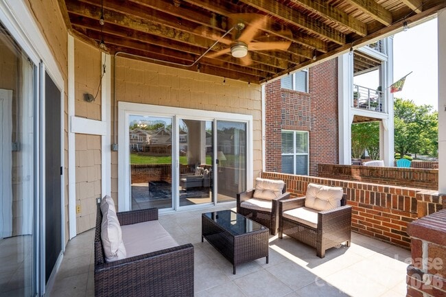 18511 Harborside Dr in Cornelius, NC - Building Photo - Building Photo