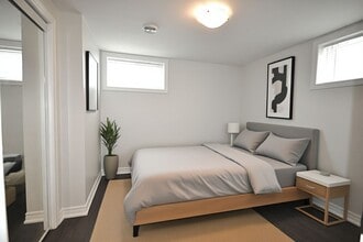 40 Newton St in Barrie, ON - Building Photo - Building Photo