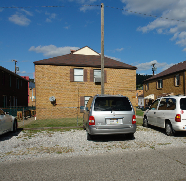 5104 Venable Ave SE in Charleston, WV - Building Photo - Building Photo