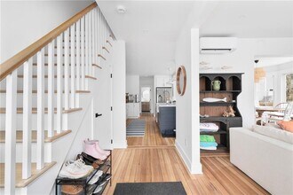 69 Connection St in Newport, RI - Building Photo - Building Photo