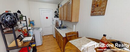 1163 Boylston St, Unit 10 in Boston, MA - Foto de edificio - Building Photo