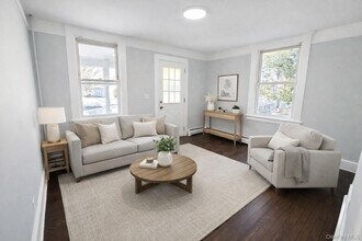 6466-66 Hawley Ave in West Islip, NY - Building Photo - Building Photo