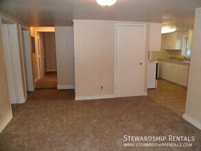 48172 Lauren Dr in Oakridge, OR - Building Photo - Building Photo