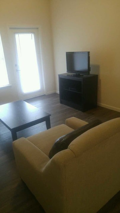 Broadway Apartments - 931.854.9564 in Cookeville, TN - Building Photo