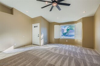 8985 McLeod Dr in Henderson, NV - Building Photo - Building Photo