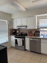 11028 SW 132nd Pl in Miami, FL - Building Photo - Building Photo