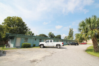 1380 E Duval St in Lake City, FL - Building Photo - Building Photo