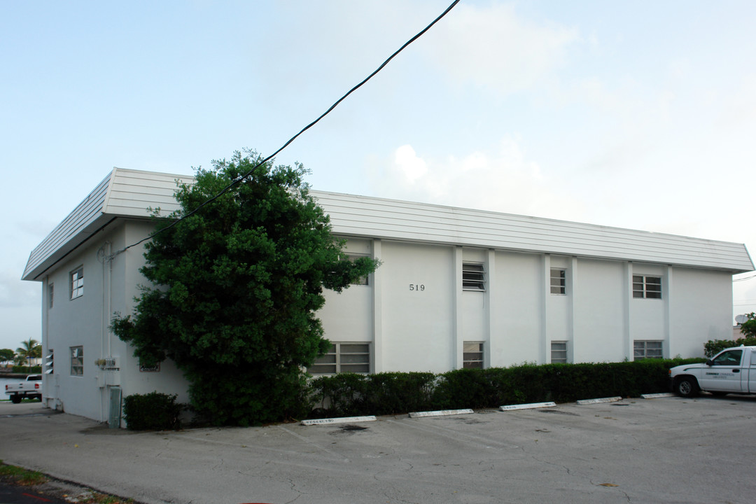 519 W Kalmia Dr in West Palm Beach, FL - Building Photo