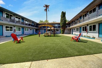 California St Apartments in Mountain View, CA - Building Photo - Building Photo