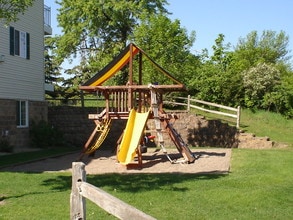 Silvercrest Apartments in Monticello, MN - Building Photo - Building Photo