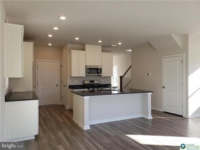 7581 Clayton Ave in Coopersburg, PA - Building Photo - Building Photo