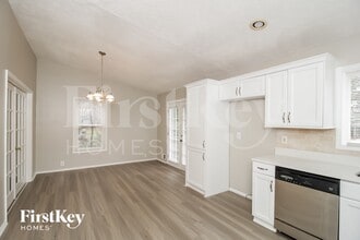 289 Angla Dr SE, Unit 1 in Smyrna, GA - Building Photo - Building Photo