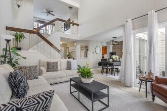 1437 Whitman Ct in Schaumburg, IL - Foto de edificio - Building Photo