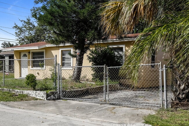 property at 1036 W 32nd St