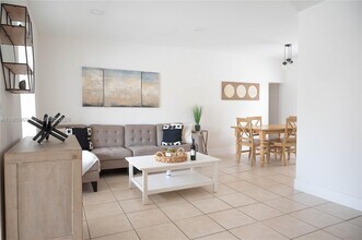 4821 SW 5th St in Coral Gables, FL - Building Photo - Building Photo