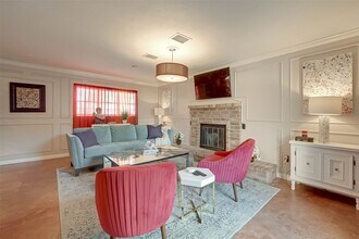 6018 Berendo St in Houston, TX - Building Photo - Building Photo