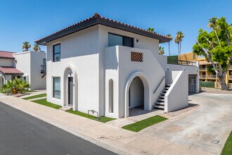 Views at the Peak in Phoenix, AZ - Building Photo - Building Photo