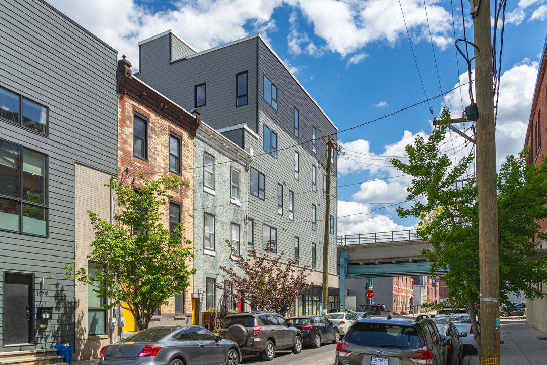 101 Oxford in Philadelphia, PA - Building Photo