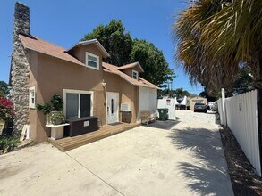 312 Fleming Ave in Greenacres, FL - Foto de edificio - Building Photo