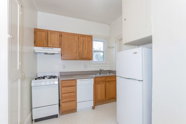 Twin Oaks in Ann Arbor, MI - Building Photo - Building Photo