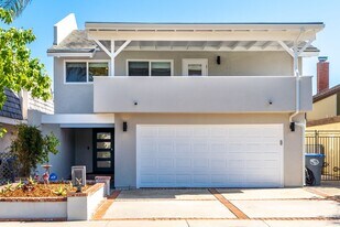 3810 W Hemlock St in Oxnard, CA - Building Photo