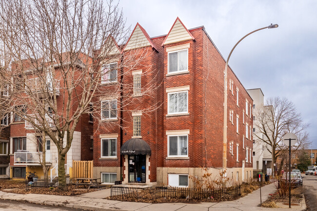 Les Immeubles St Joseph in Montréal, QC - Building Photo - Primary Photo