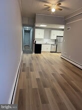 5 E Main St in Wrightstown, NJ - Building Photo - Building Photo