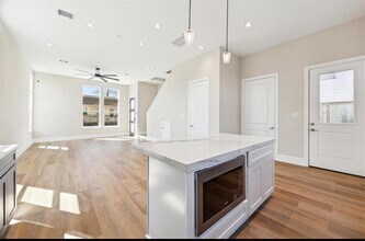 5613 Leonard St in Houston, TX - Building Photo - Building Photo