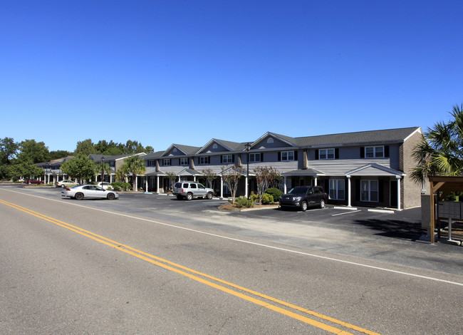 Mepkin Place Condos in Charleston, SC - Foto de edificio - Building Photo