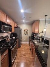 17 Central St, Unit Unit 9 in Salem, MA - Building Photo - Building Photo