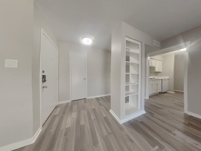 property at 5625 Antoine Dr