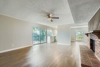 9117 Fairmont Cir in Rowlett, TX - Building Photo - Building Photo