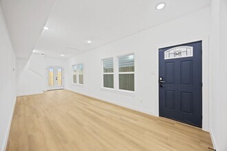 8118 De Priest St in Houston, TX - Building Photo - Building Photo