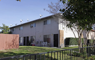 4760 Bandera St Apartments