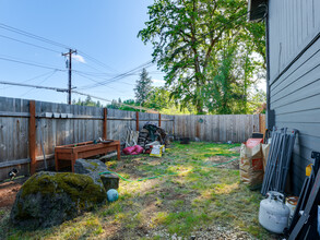 18060 SW Johnson St in Beaverton, OR - Building Photo - Building Photo