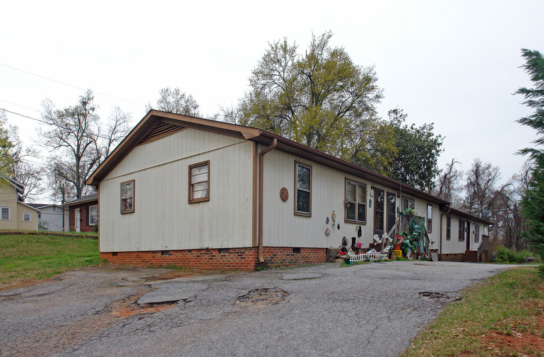 110 S 5th St in Easley, SC - Building Photo