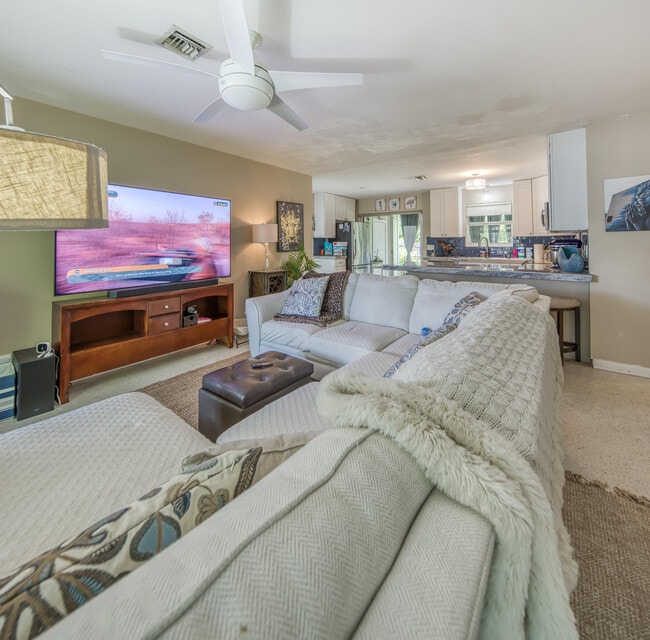 1612 N Ocean Breeze in Lake Worth Beach, FL - Building Photo - Building Photo