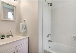 5660 Ada Pl in New Orleans, LA - Building Photo - Building Photo